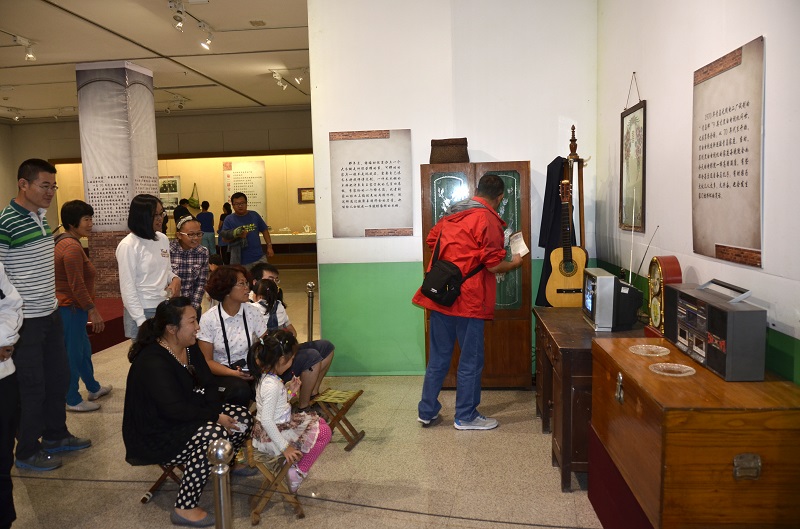 我们的生活——青岛市民建国后老物件收藏展.jpg